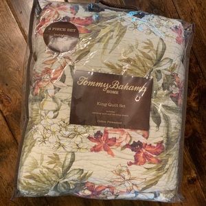 Tommy Bahama king Quilt Set